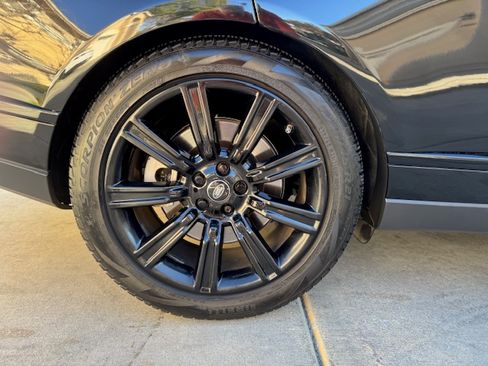 Used 2020 Land Rover Range Rover HSE image 6