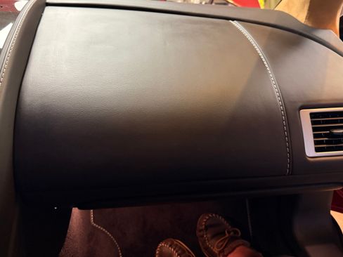 Used 2010 Aston Martin V8 Vantage Roadster image 18