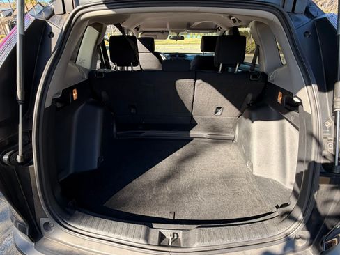 Used 2017 Honda CR-V LX image 11