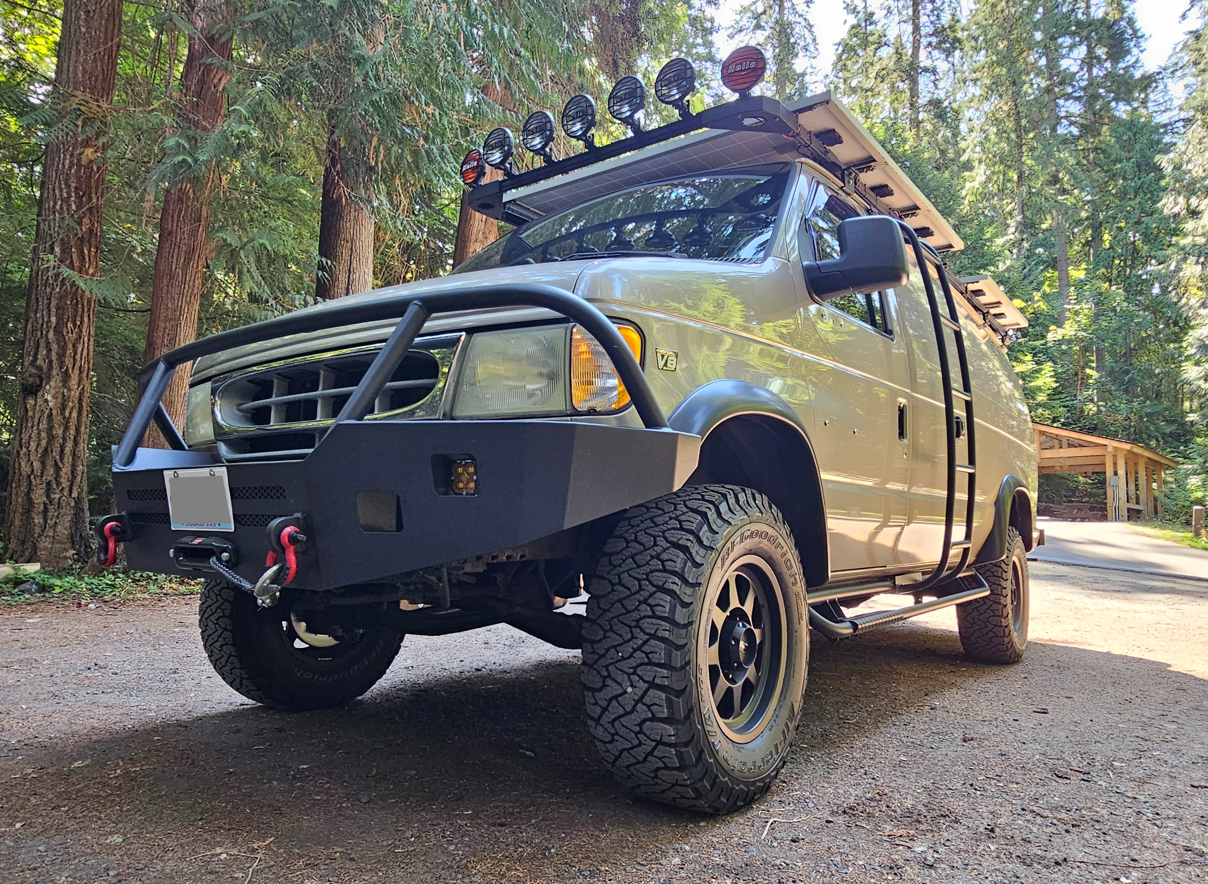 Used 2002 Ford E-350 and Econoline 350 Extended Super Duty RWD image 1