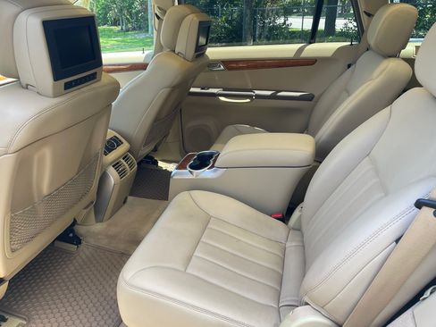 Used 2008 Mercedes-Benz R 350 4MATIC image 9