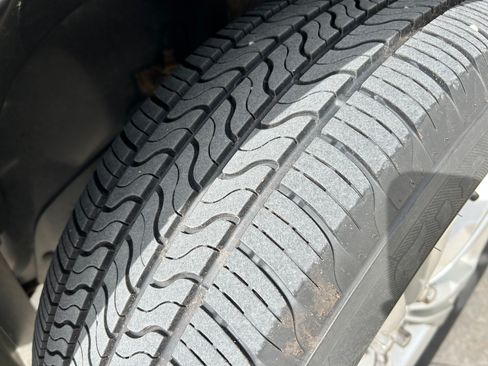 Used 2013 Chevrolet Equinox LT w/ Driver Convenience Package image 11