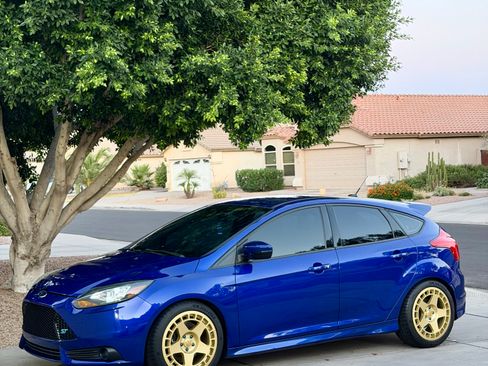 Used 2013 Ford Focus ST FWD image 10