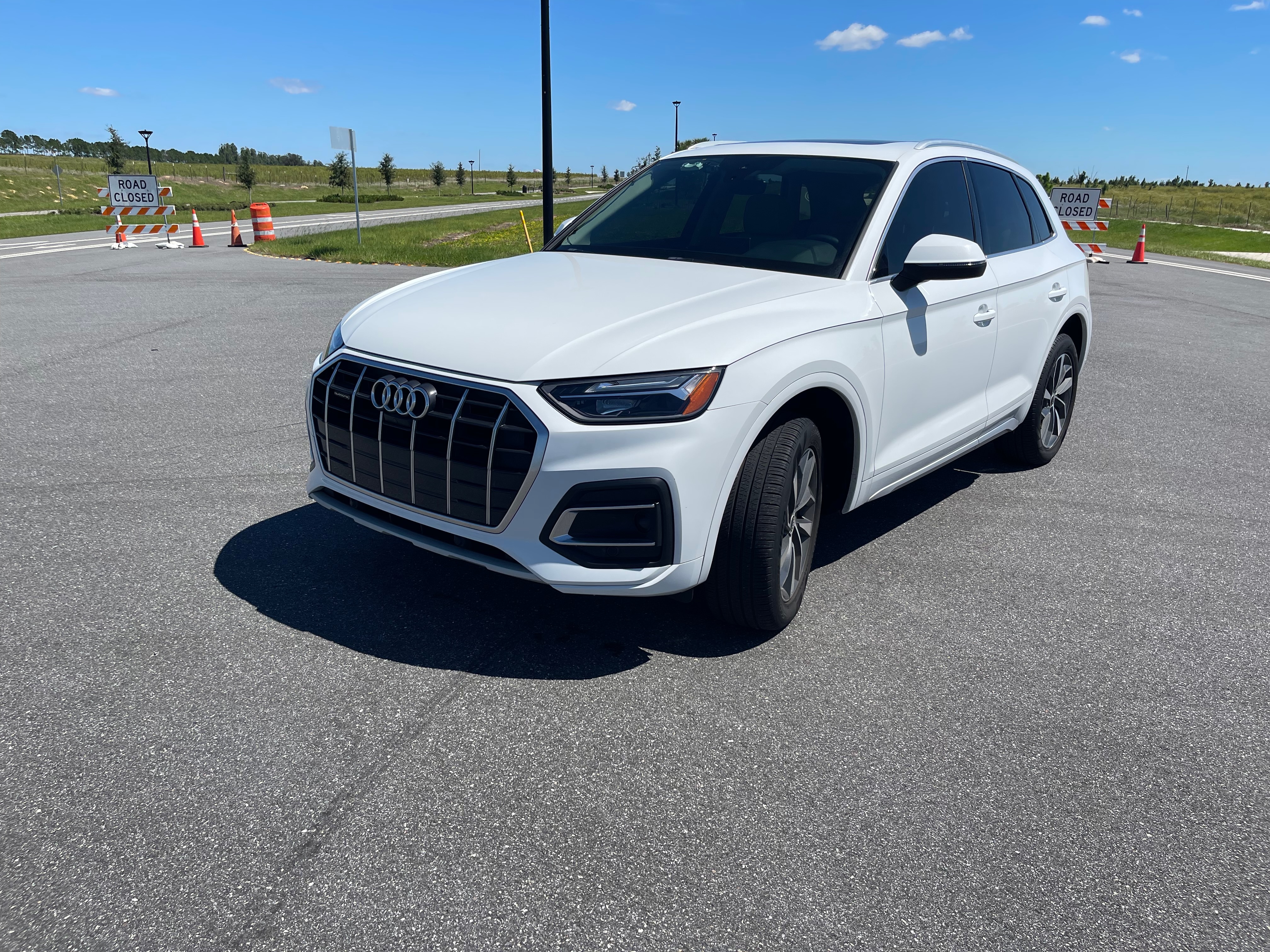 Used 2021 Audi Q5 2.0T Premium Plus w/ Premium Plus Package AWD/4WD image 2