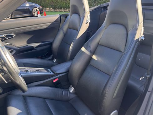 Used 2015 Porsche 911 Cabriolet image 21
