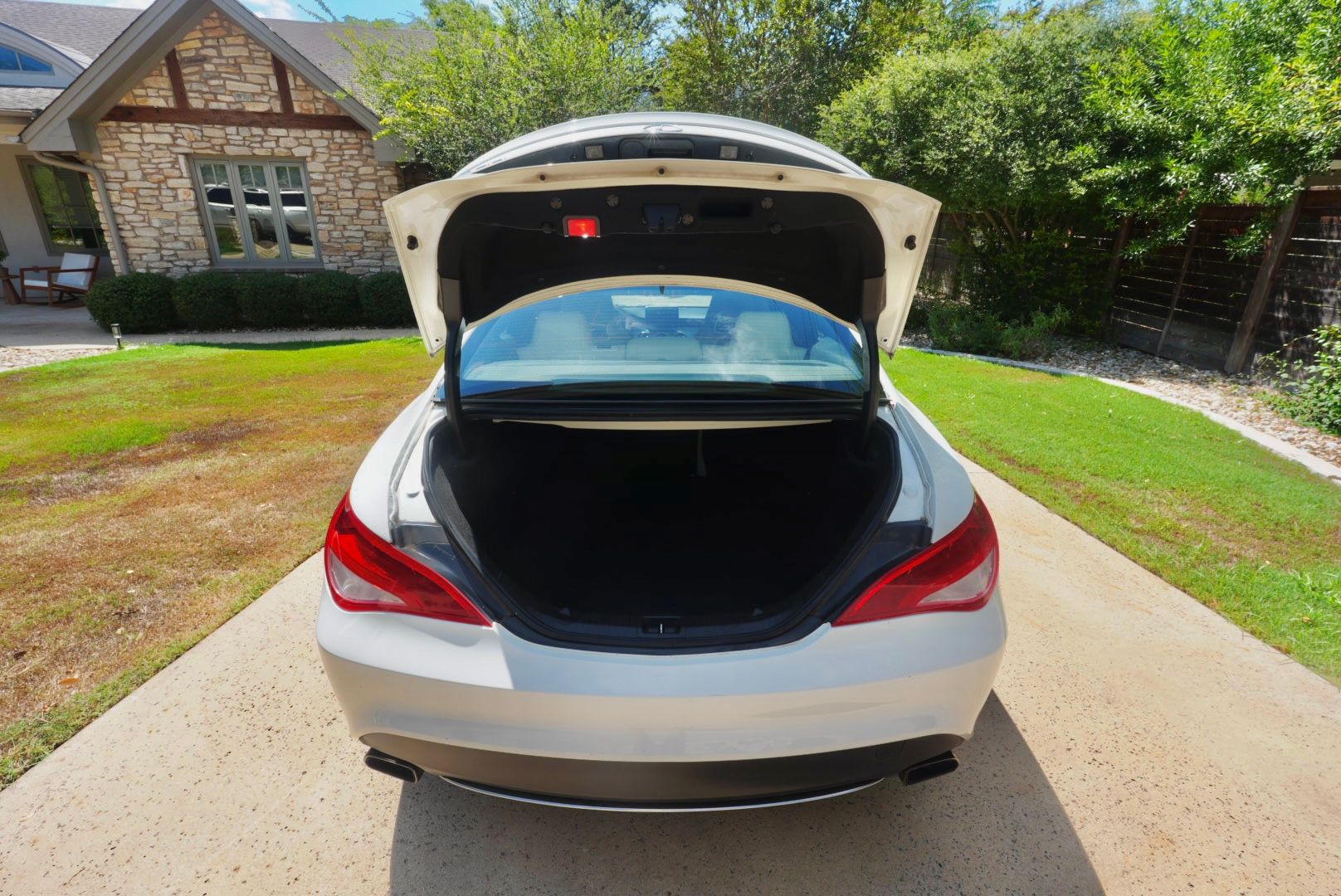 Used 2016 Mercedes-Benz CLA 250 image 5