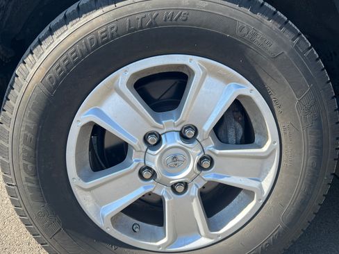 Used 2015 Toyota Tundra SR image 23