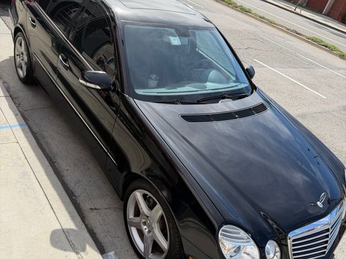 Used 2009 Mercedes-Benz E 350 Sedan image 29