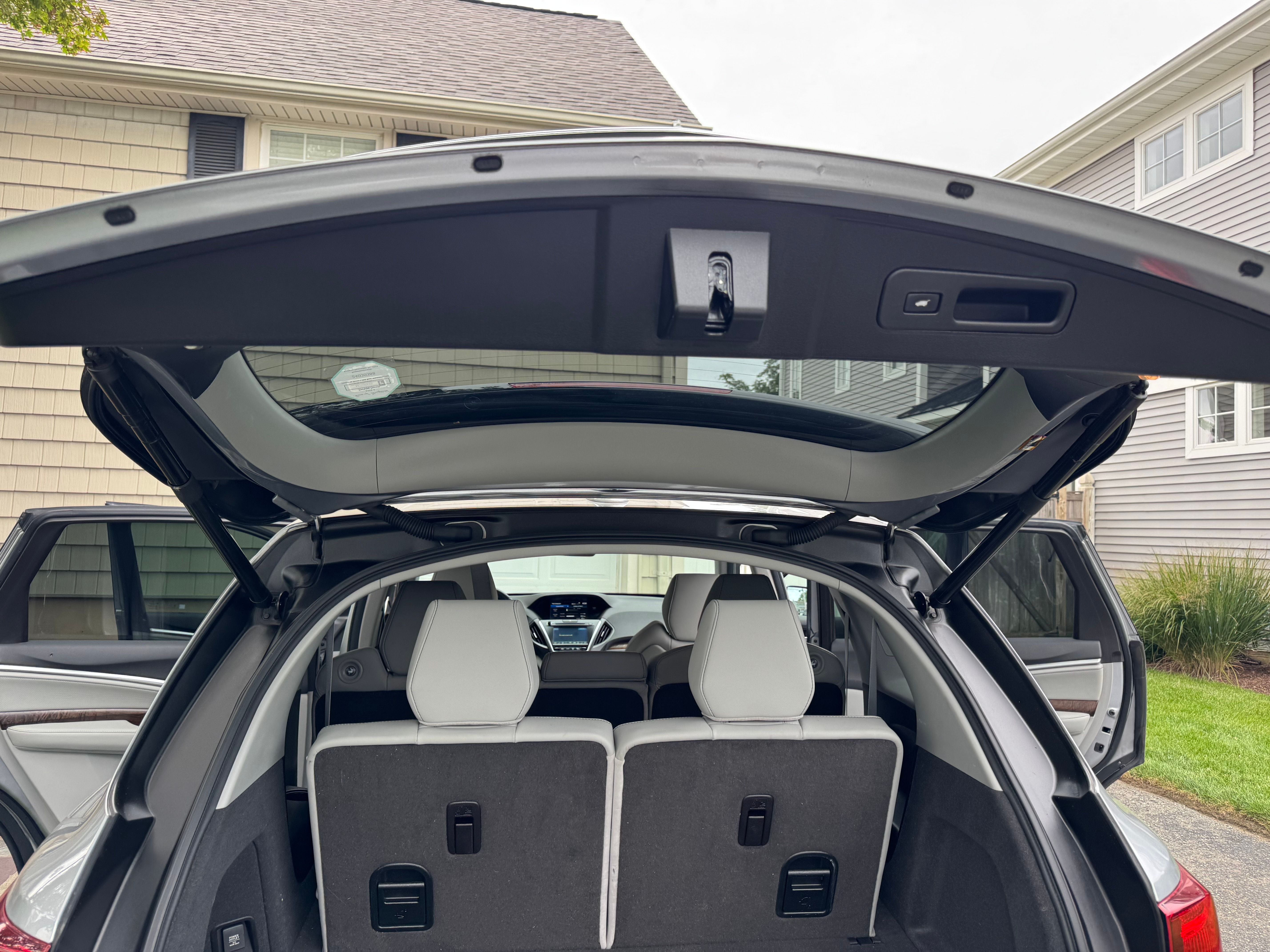 Used 2019 Acura MDX w/ Technology Package AWD/4WD image 25