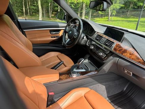 Used 2018 BMW 340i xDrive Sedan AWD/4WD image 11
