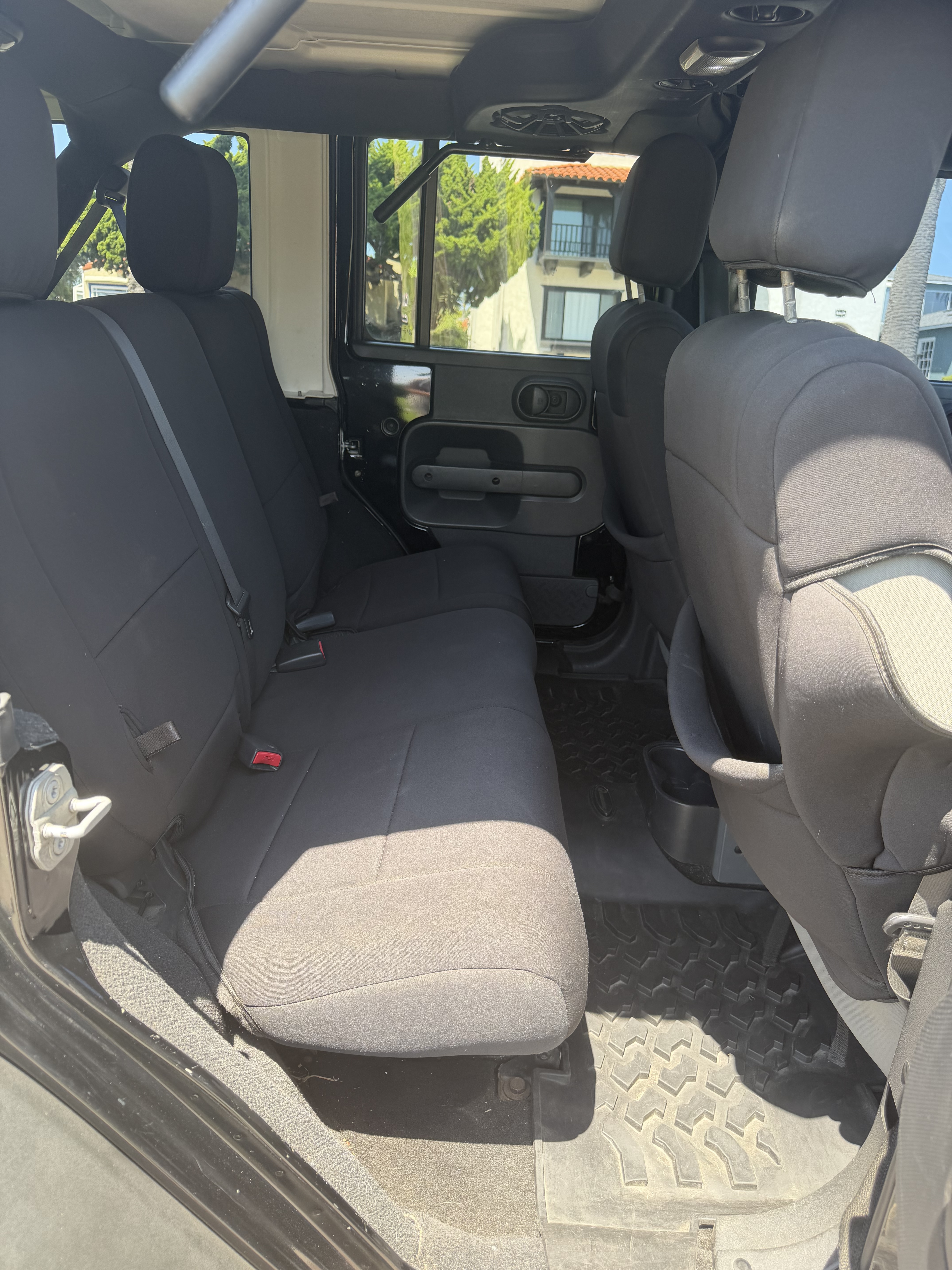 Used 2010 Jeep Wrangler Unlimited Sport AWD/4WD image 8