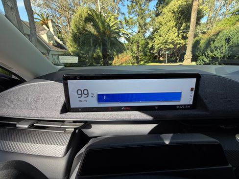 Used 2021 Ford Mustang Mach-E Premium image 4