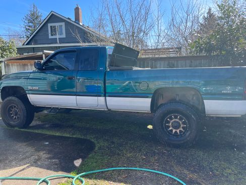 Used 1999 Dodge Ram 2500 Truck 4x4 Quad Cab image 1
