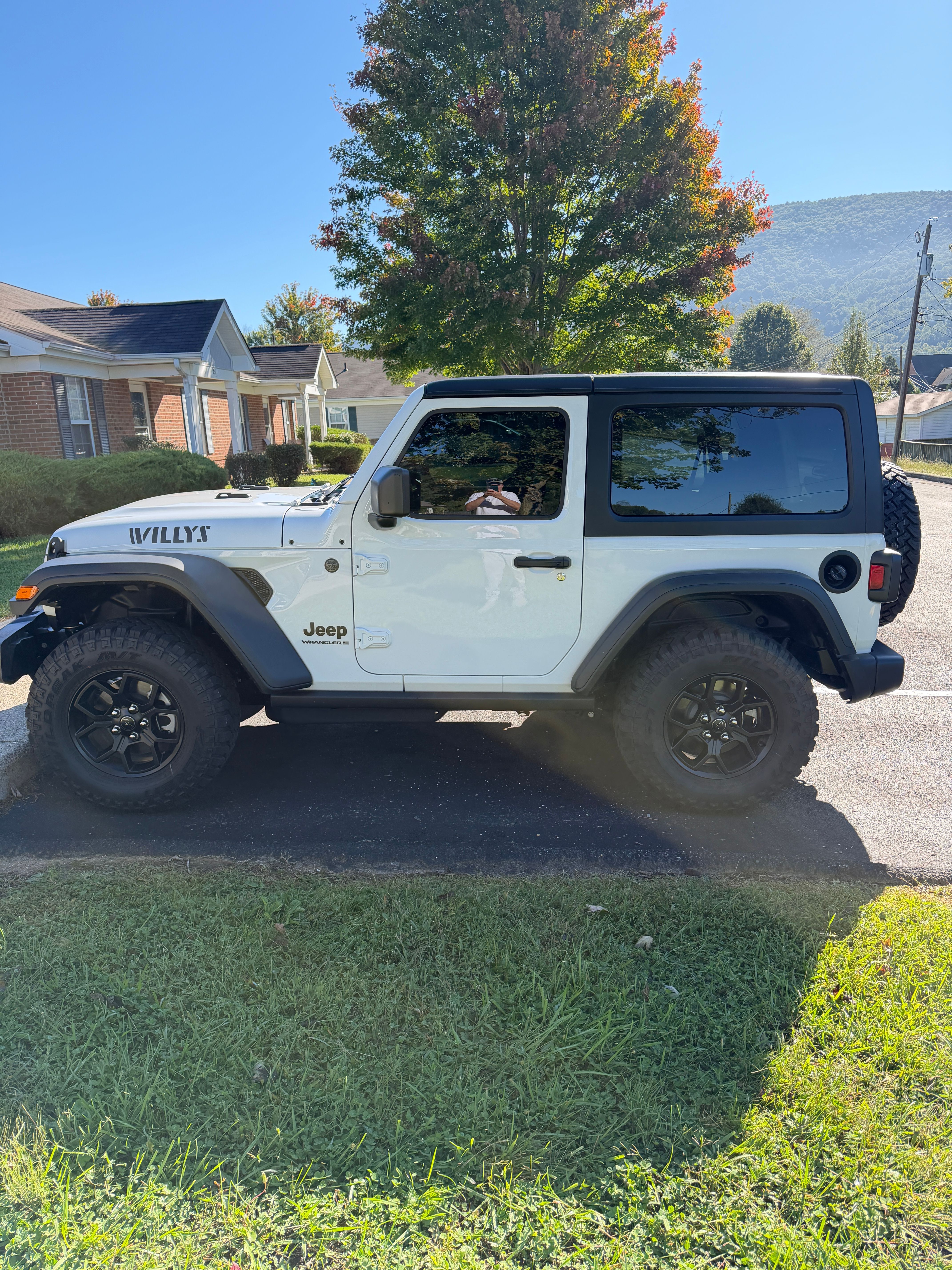 Used 2026 Jeep Wrangler Sport AWD/4WD image 2