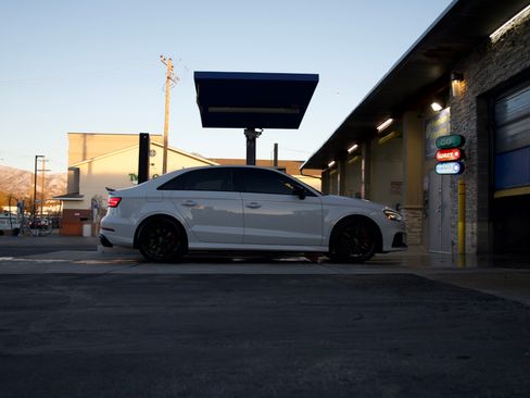 Used 2018 Audi RS 3 Sedan 4D w/ Dynamic Plus Package image 4