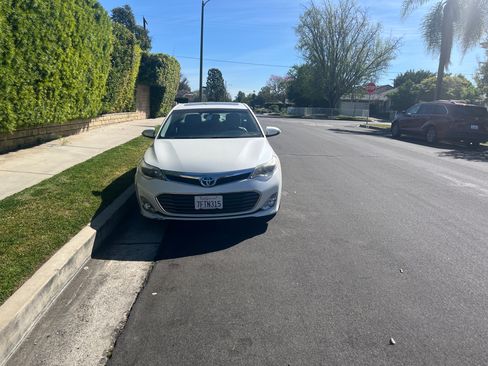 Used 2014 Toyota Avalon XLE Touring image 9