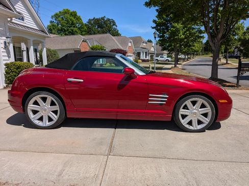 Used 2005 Chrysler Crossfire Limited RWD image 1