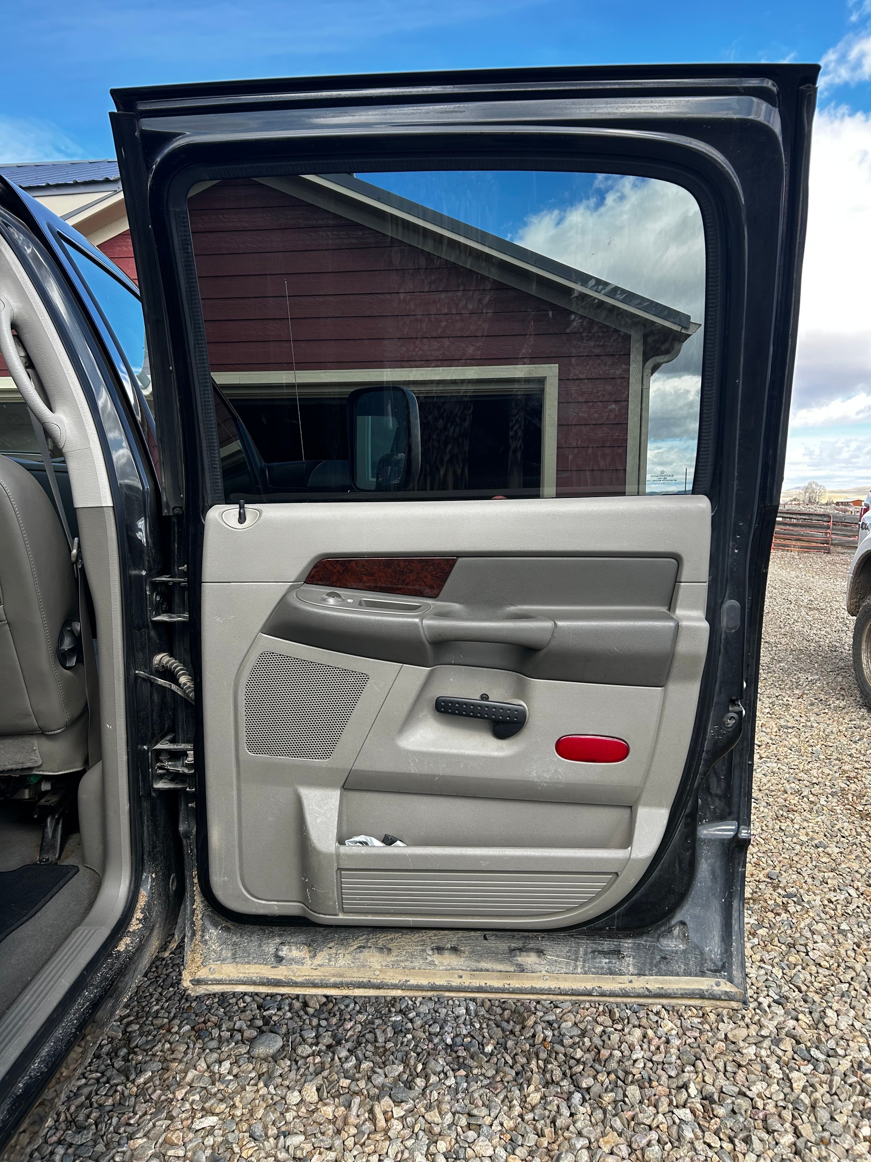 Used 2009 Dodge Ram 3500 Truck Laramie AWD/4WD image 15