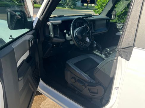 Used 2024 Ford Bronco Big Bend AWD/4WD image 5