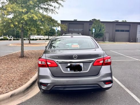 Used 2017 Nissan Sentra SV FWD image 5