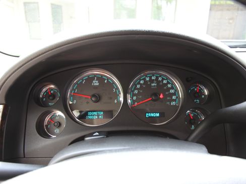 Used 2007 GMC Yukon XL Denali AWD/4WD image 10