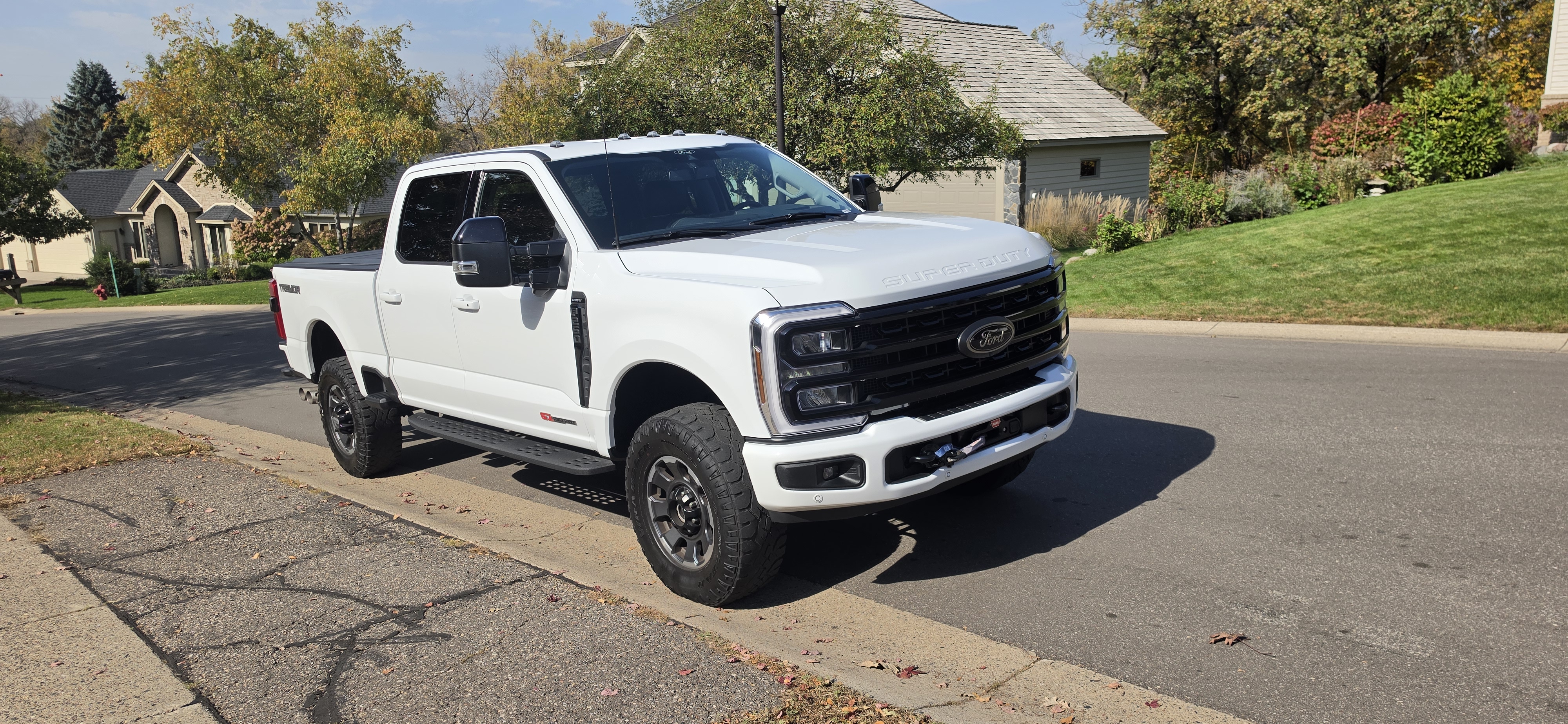 Used 2024 Ford F250 Lariat w/ Lariat Ultimate Package AWD/4WD image 1