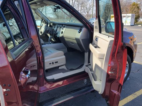Used 2013 Ford Expedition EL Limited image 9