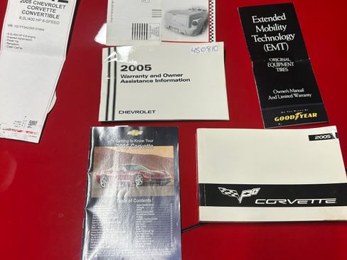 Used 2005 Chevrolet Corvette Convertible w/ Preferred Equipment Group RWD image 20