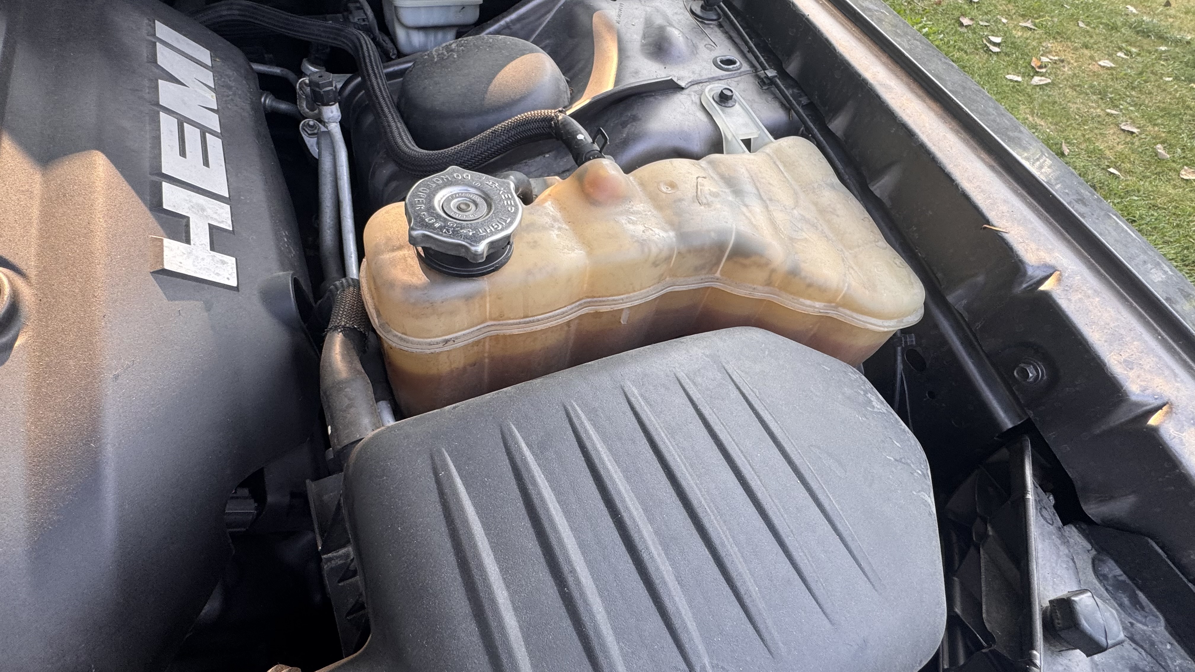 Used 2013 Dodge Challenger R/T Plus RWD image 9