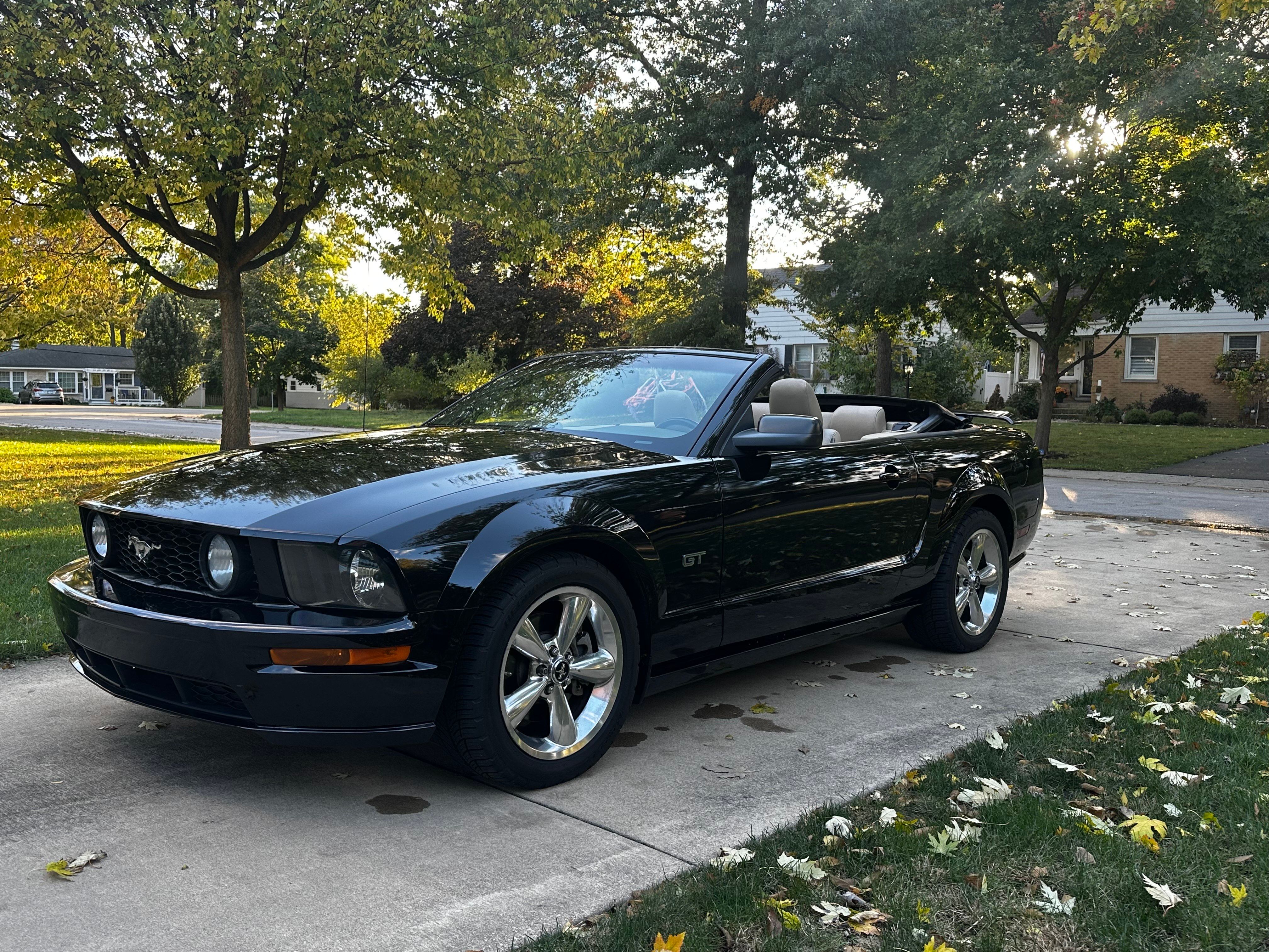 Used 2006 Ford Mustang GT Premium RWD image 1