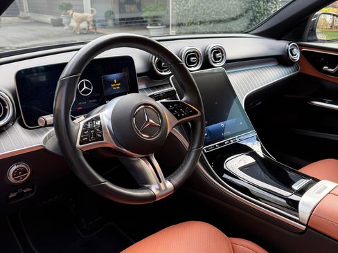 Used 2023 Mercedes-Benz C 300 4MATIC Sedan w/ Exclusive Trim Package image 8