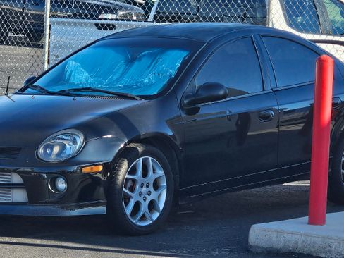 Used 2005 Dodge Neon image 1