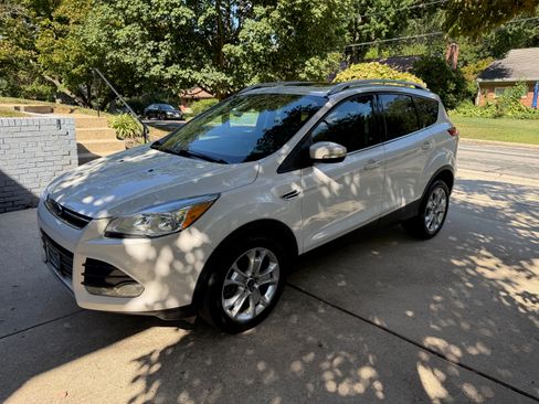 Used 2014 Ford Escape Titanium image 10