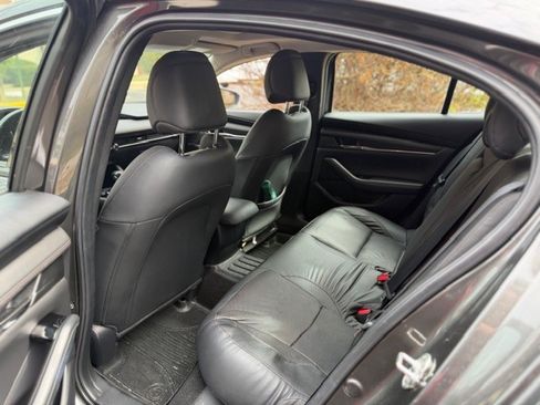 Used 2021 MAZDA MAZDA3 s image 11