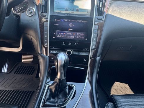 Used 2014 INFINITI Q50 Hybrid AWD w/ Deluxe Technology Package image 15