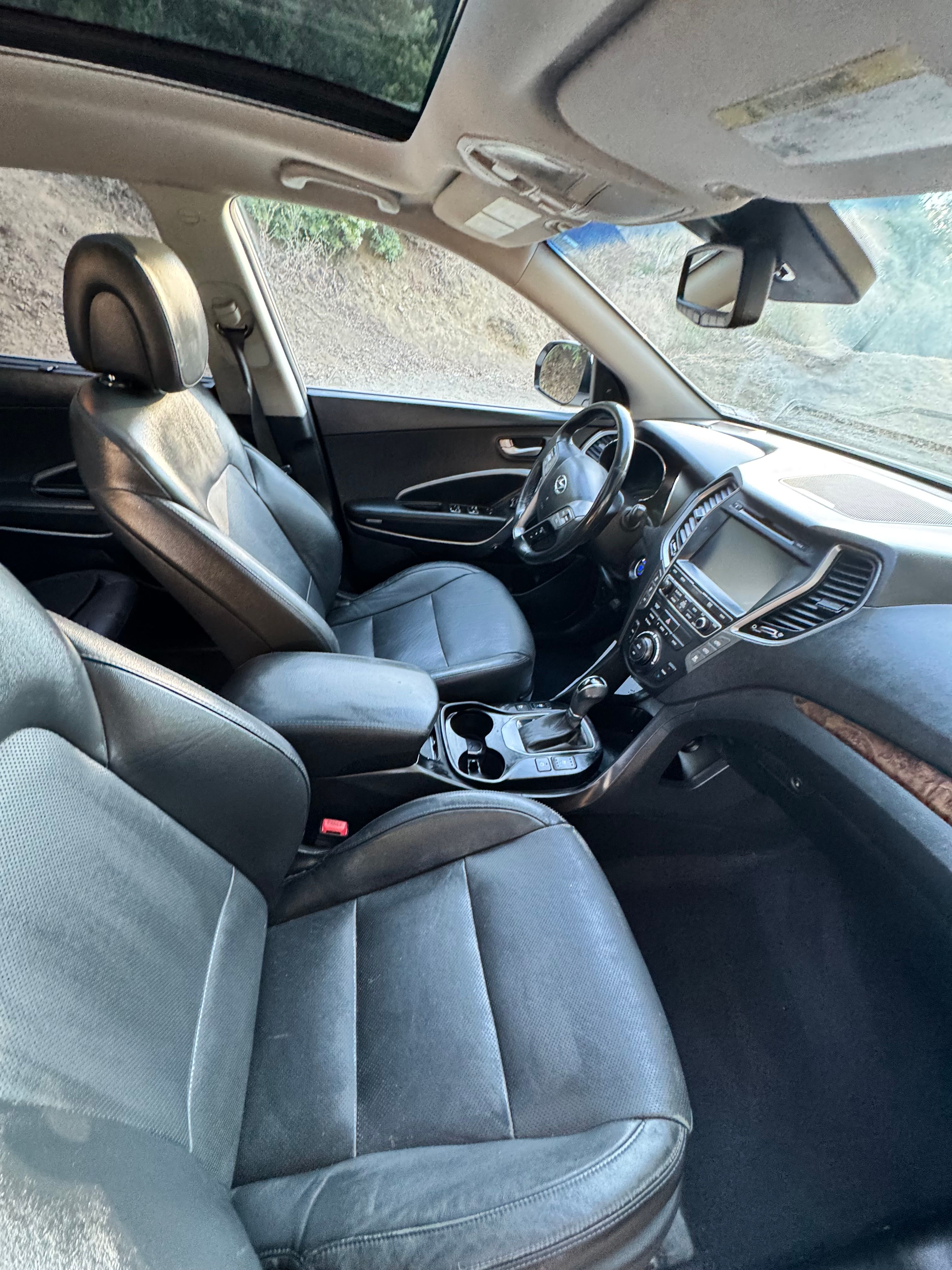 Used 2017 Hyundai Santa Fe FWD image 6