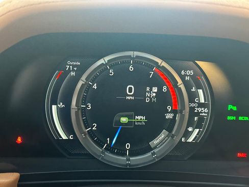 Used 2023 Lexus LC 500 Convertible image 17