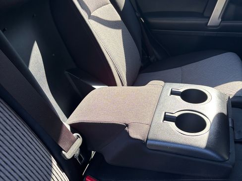 Used 2015 Toyota 4Runner SR5 image 18