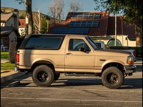 Used 1996 Ford Bronco image 5