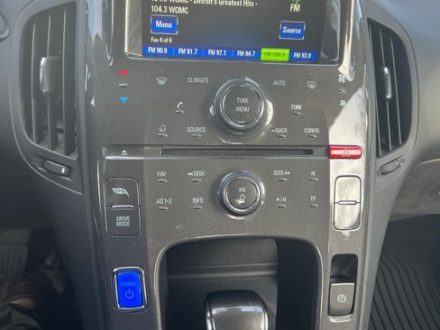 Used 2015 Chevrolet Volt w/ Enhanced Safety Package 1 image 2