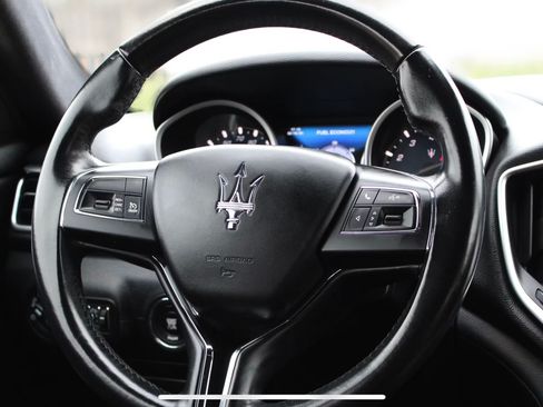 Used 2017 Maserati Ghibli image 12