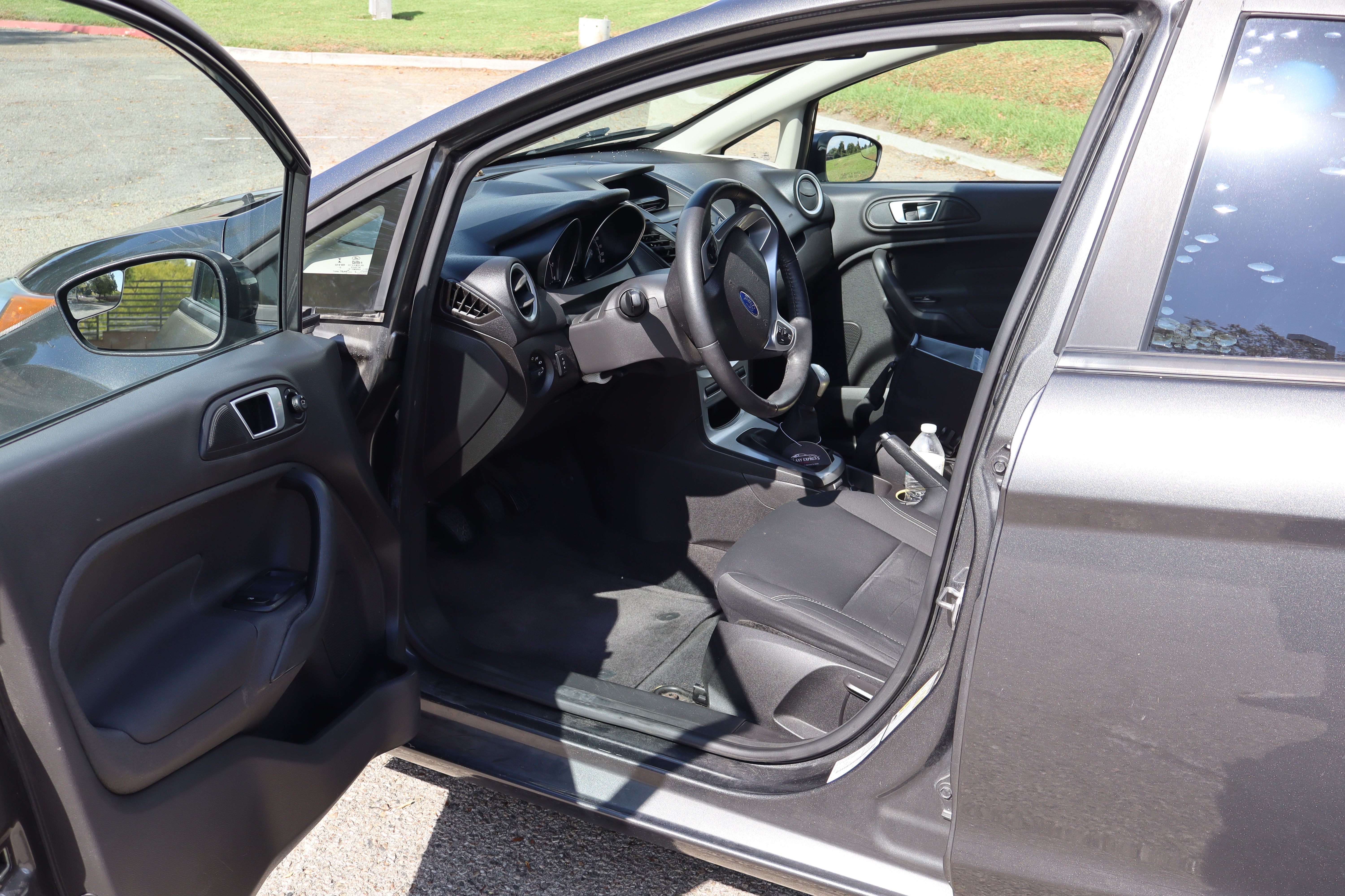Used 2015 Ford Fiesta SE FWD image 16