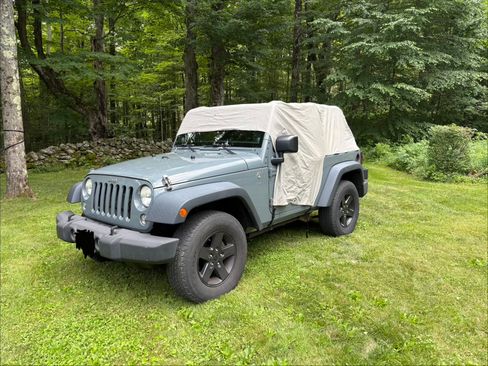 Used 2014 Jeep Wrangler Sport AWD/4WD image 6
