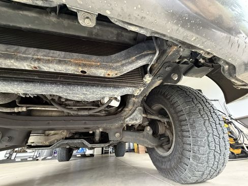 Used 2000 Lexus LX 470 4WD image 18