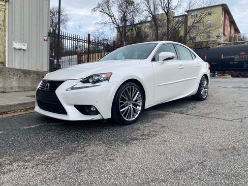 Used 2015 Lexus IS 250 image 1