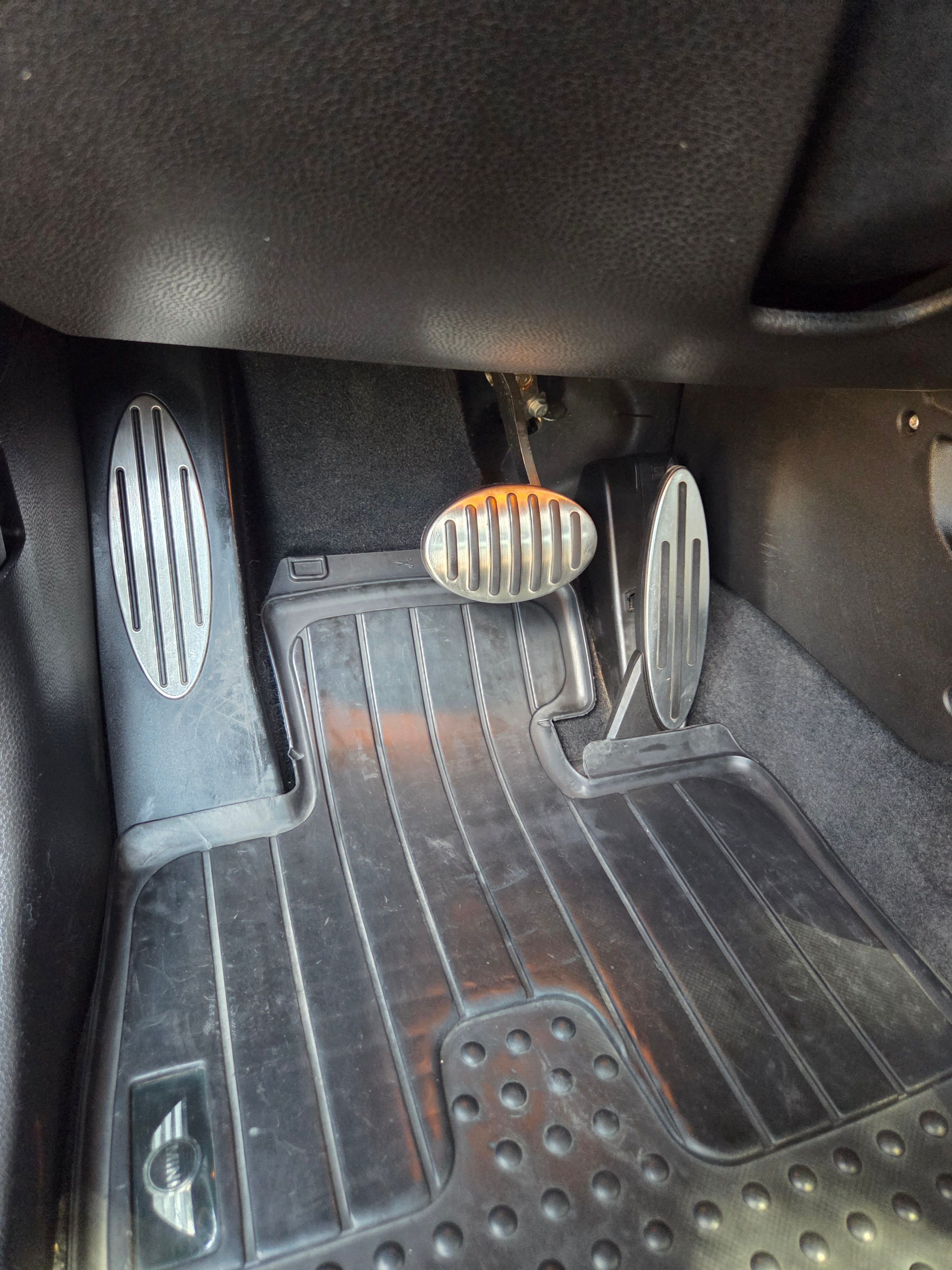 Used 2010 MINI Cooper S FWD image 16