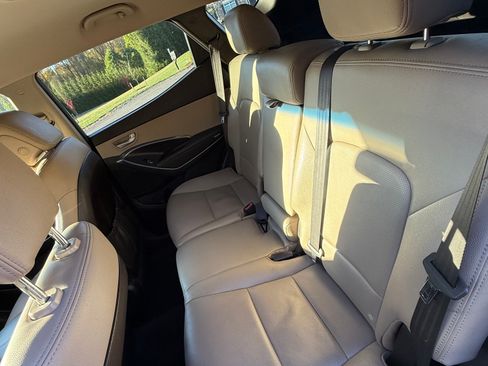 Used 2018 Hyundai Santa Fe Sport image 9