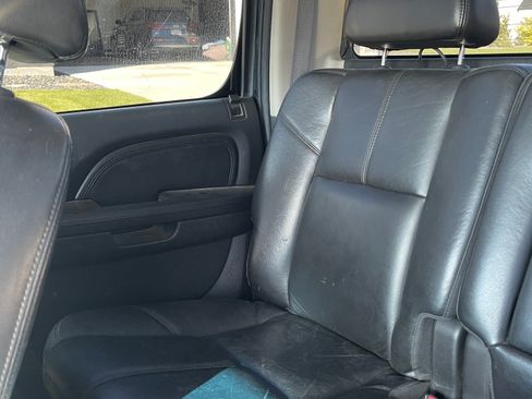 Used 2008 GMC Sierra 1500 Denali w/ Sun And Navigation Package image 10