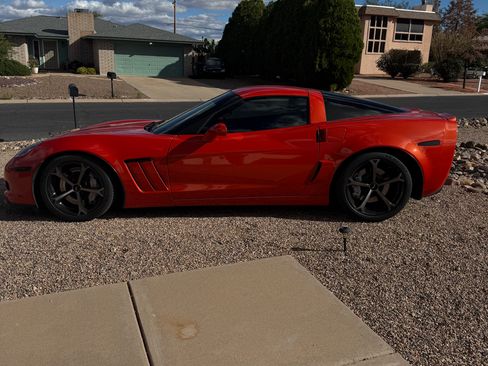 Used 2012 Chevrolet Corvette Grand Sport w/ 3LT Preferred Equipment Group image 1