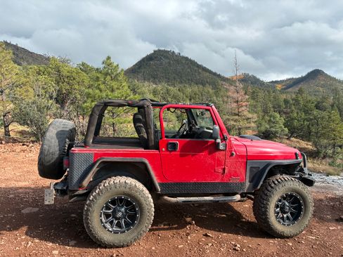 Used 2005 Jeep Wrangler Sport w/ Security Group AWD/4WD image 4